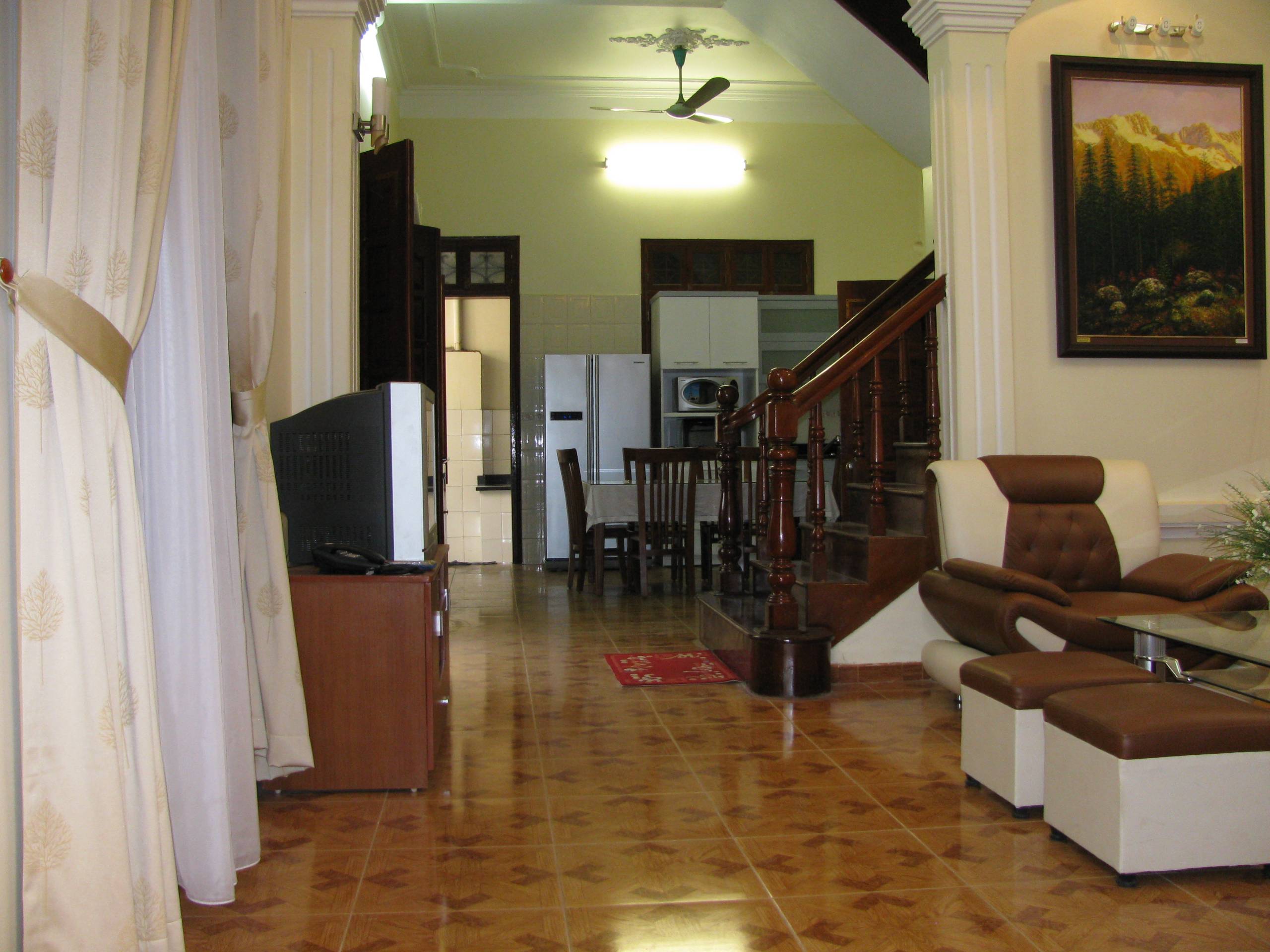 4 bedroom house for rent on Lane 376, Buoi street, Ba Dinh