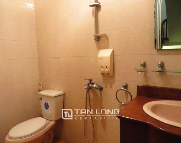 6 bedroom house for rent in Thong Phong lane, Ton Duc Thang street, Dong Da district 10