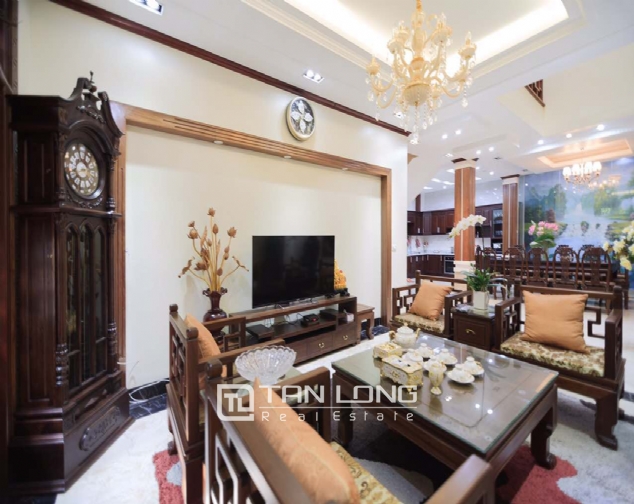 A 5-bedroom luxurious villa for rent in Long Bien district! 2