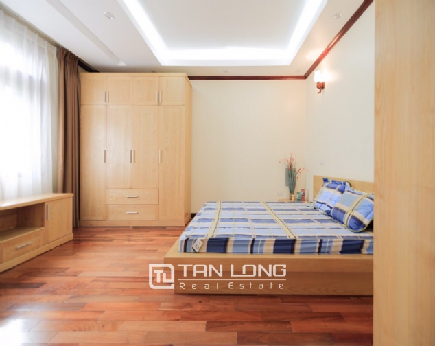 A 5-bedroom luxurious villa for rent in Long Bien district! 5