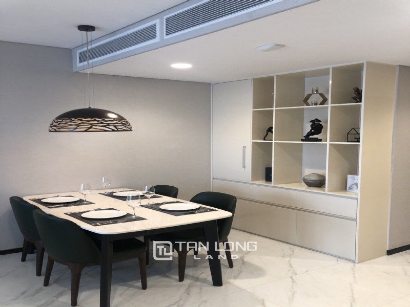 A+ Class 2BRs Bedroom Apartment in Ba Dinh for Rent 11