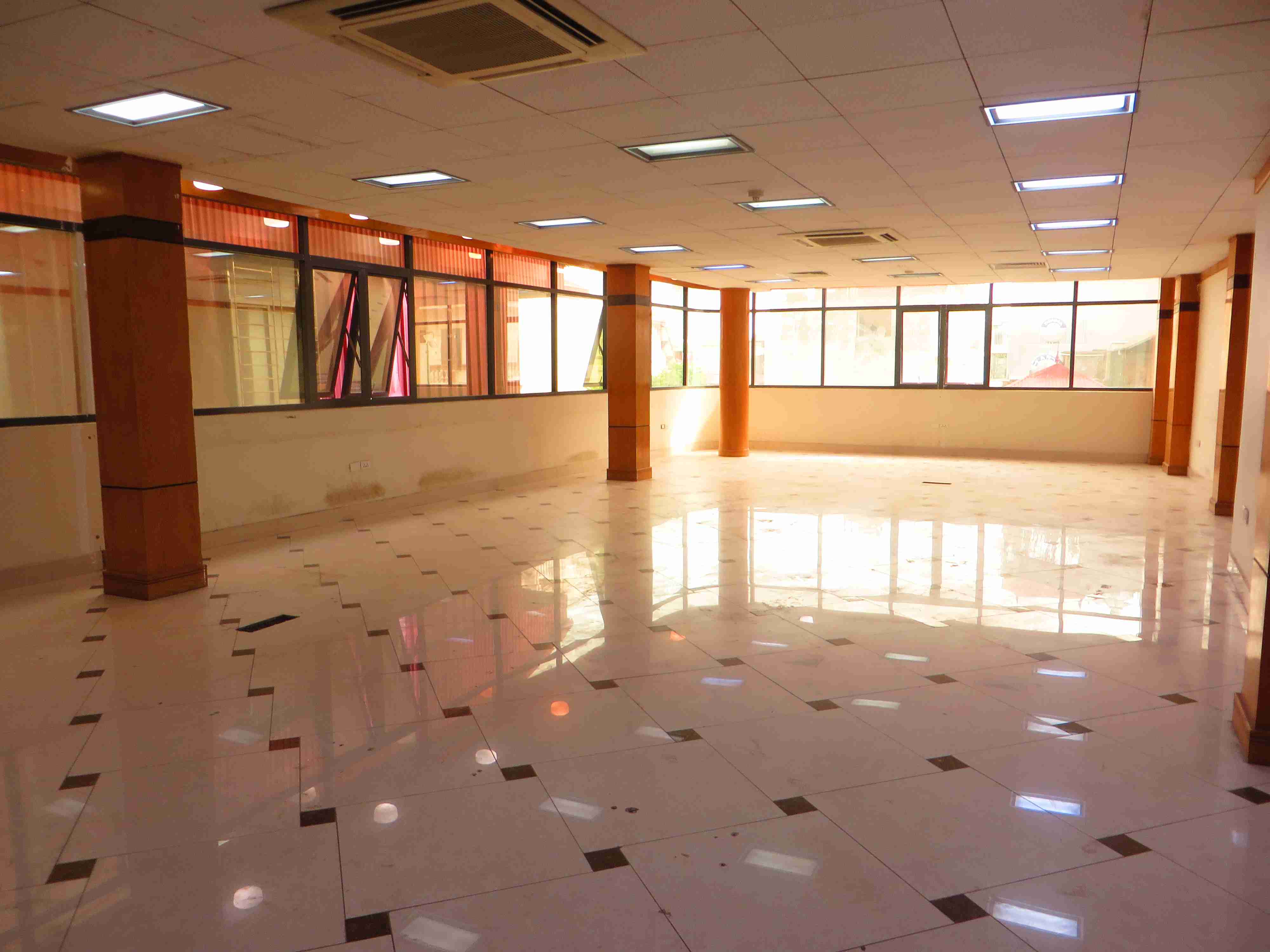Airy space office in Doi Can street, Ba Dinh district, Hanoi for rent