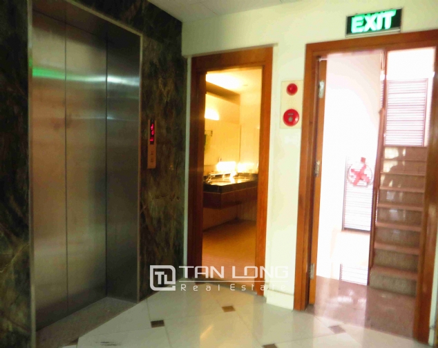 Airy space office in Doi Can street, Ba Dinh district, Hanoi for rent 2