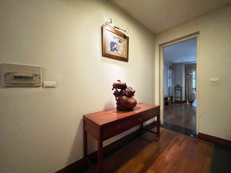 Awesome lakeview house in Westlake To Ngoc Van for rent 27