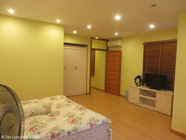 Beautiful serviced apartment for rent in Ngoc Lam street, Long Bien district 1