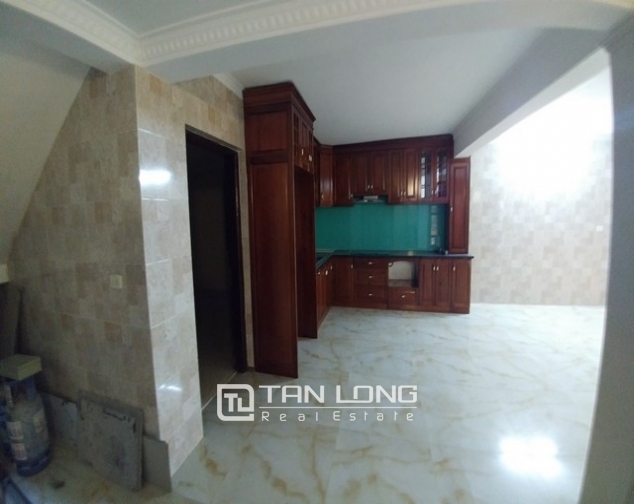 Beautiful villa for lease in Tran Quang Dieu. 10