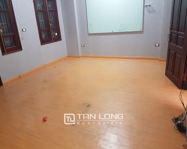 Bight house in Chelsea park, Trung Kinh, Cau Giay district, Hanoi for lease 9