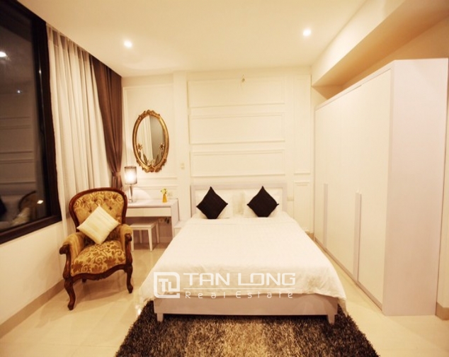 Charming 1 bedroom serviced apartment rental with street view in Ngo Quyen, Hoan Kiem 3