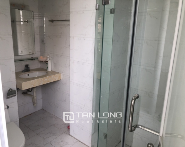 Cheap price apartment for rent in Hoang Quoc Viet street, Cau Giay district! 1