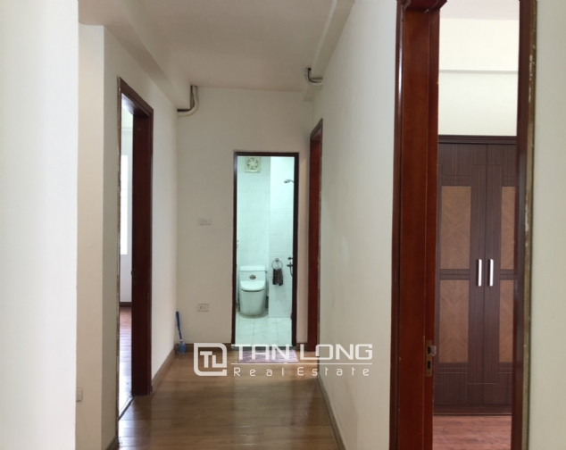 Cheap price apartment for rent in Hoang Quoc Viet street, Cau Giay district! 2