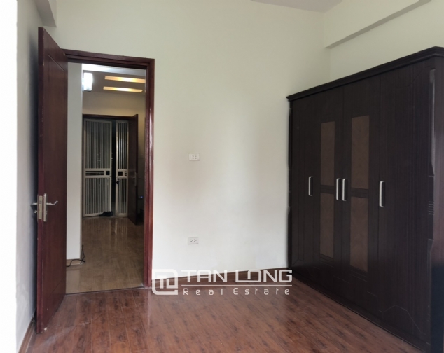 Cheap price apartment for rent in Hoang Quoc Viet street, Cau Giay district! 4