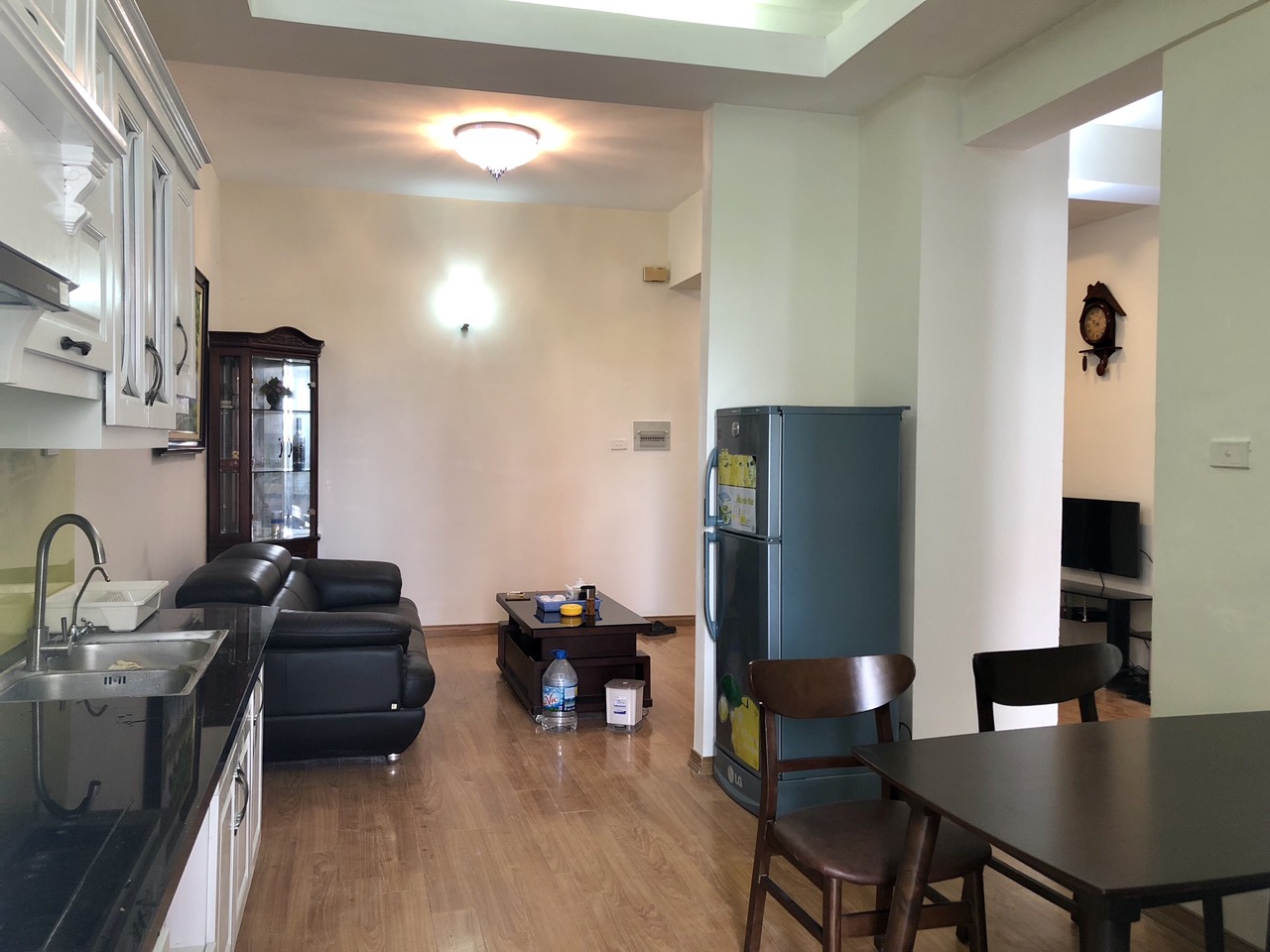 Cheap price apartment for rent in Hoang Quoc Viet street, Cau Giay district!