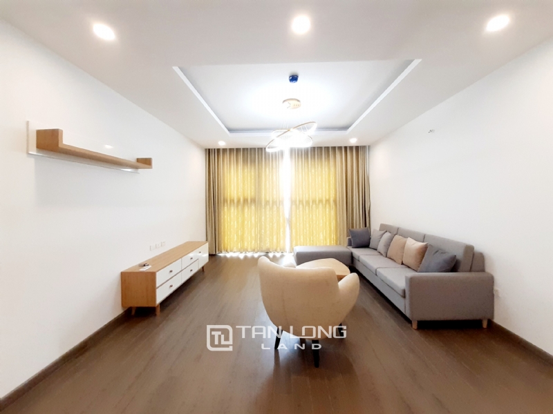 CORNER & SPACIOUS 3 bedroom apartment for rent in FLC Twin Tower, 265 Cau Giay street 1