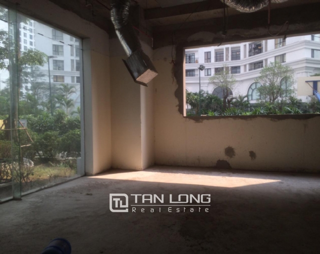 Fist floor in Royal City in Thanh Xuan dist, Hanoi for lease 5