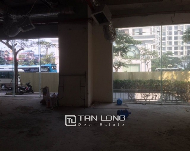 Fist floor in Royal City in Thanh Xuan dist, Hanoi for lease 6