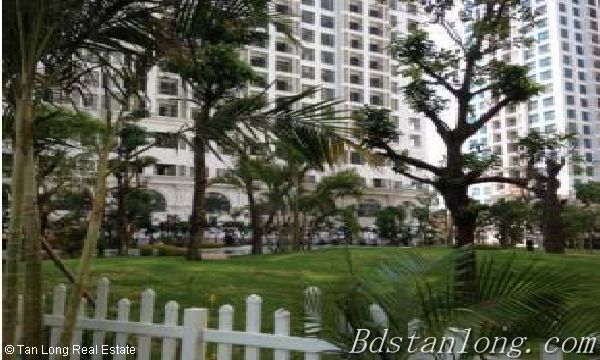 Fully furnished apartment for lease in Royal City, Thanh Xuan district 1