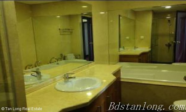 Fully furnished apartment for lease in Royal City, Thanh Xuan district 4