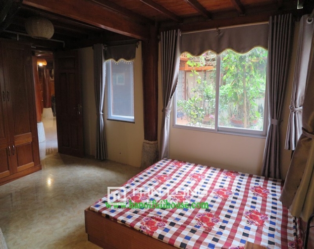 Garden house with 2 bedrooms for rent on Hoang Hoa Tham, Ba Dinh district 7