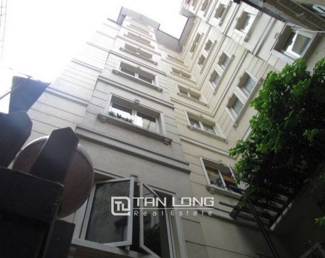 Glamorously serviced apartment in Ba Trieu street, Hoan Kiem dist for lease 2