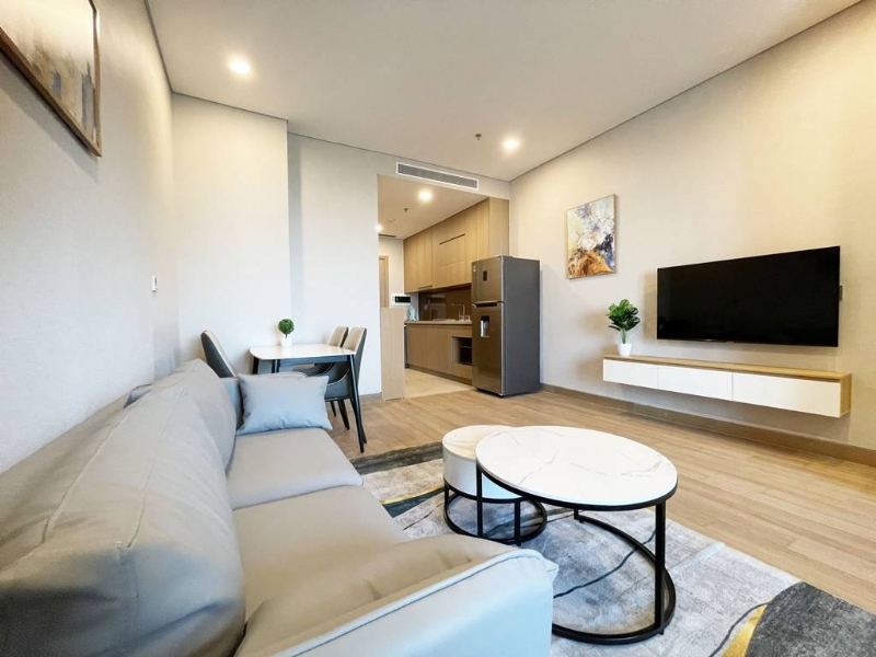 Lancaster Luminaire Studio: Charming 45SQM Apartment for Rent 4