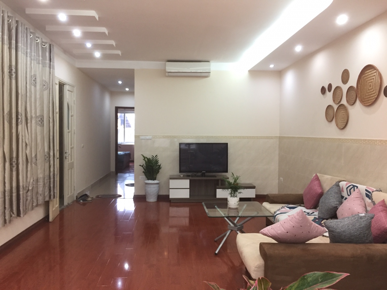 Large 2 bedroom apartment for rent in Lane 34, Au Co street