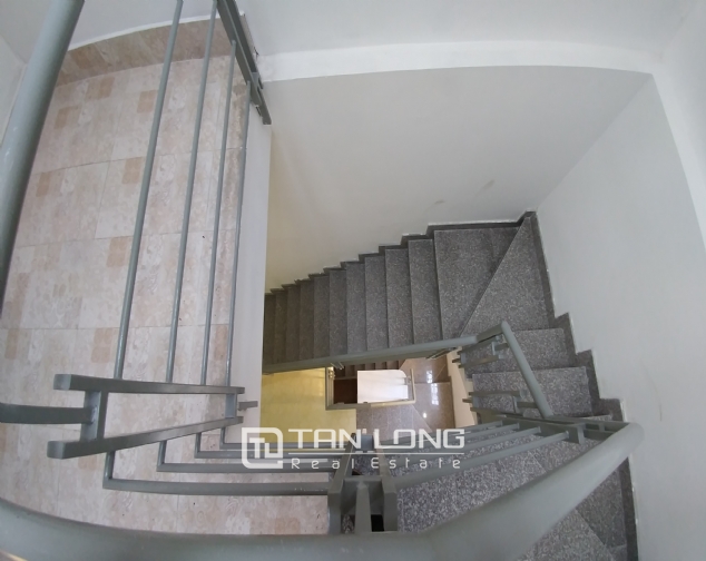 Large 3 storey house for rent in dong da, luxury house for 1