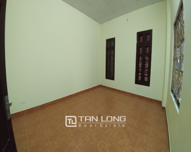 Large 3 storey house for rent in dong da, luxury house for 2