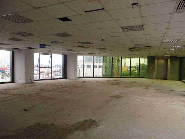 Large office in Lieu giai street, Ba Dinh district, Hanoi for lease