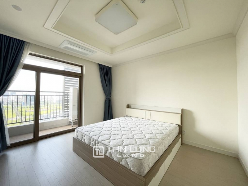 Luxurious 3 - bedroom apartment for rent in Starlake Tay Ho Tay 6