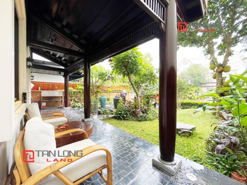 Luxury garden villa for rent Vinhomes Riverside Long Bien 3
