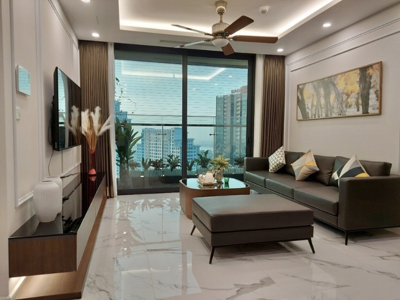 Modern 3-bedroom apartment for rent in Sunshine City 1