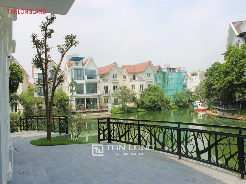 Villas for rent in Ba Dinh