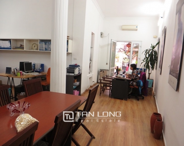 Nice 3 storey villa with big courtyard for rent in Tong Duy Tan, Ba Dinh, Hanoi 10