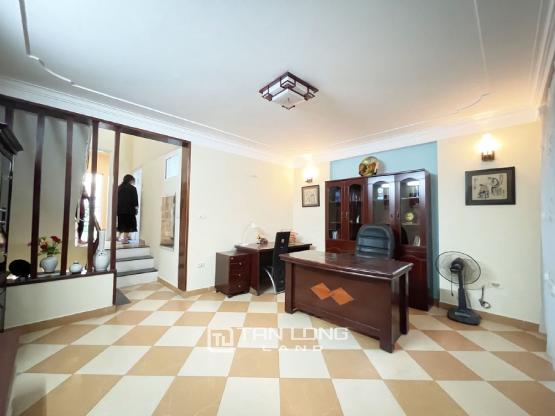 Nice garage house for rent in Au Co, Tay Ho, Hanoi 15