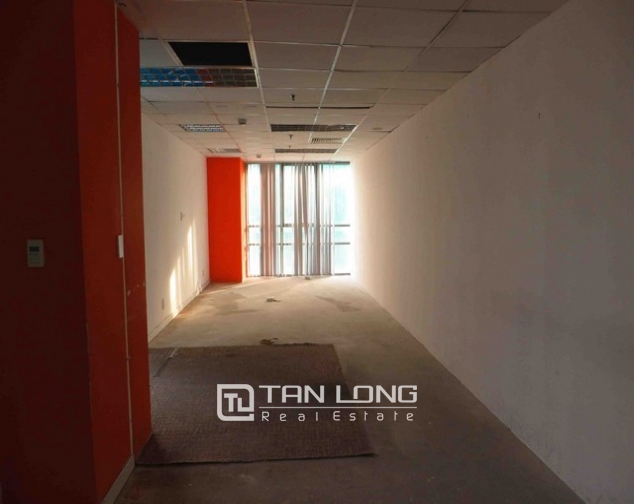 Nice Icon 4 tower office in Dong Da dist, Hanoi for lease 5