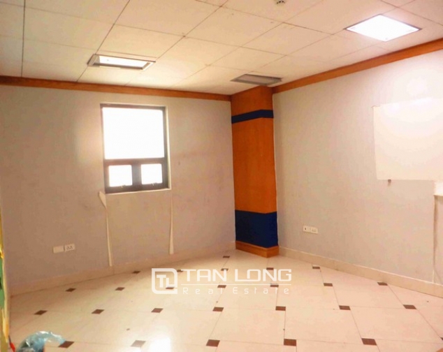 Nice office in Doi Can street, Ba Dinh district for lease 6