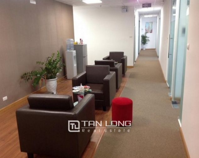 Nice office in Icon 4 Tower, De La Thanh street, Ba Dinh district, Hanoi for rent 2