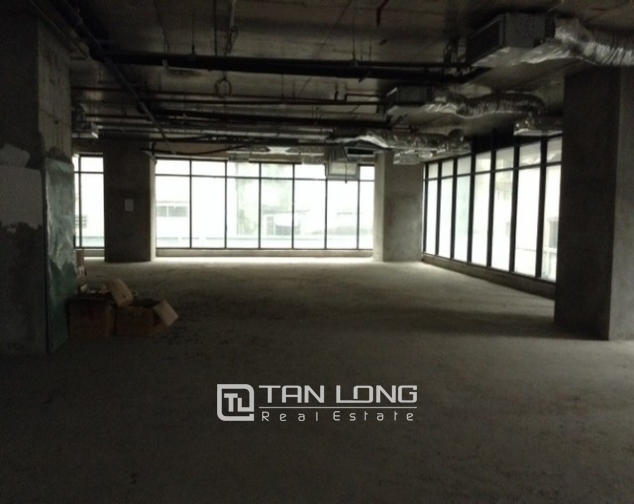 Nice office in Lancaster tower in Ba Dinh for lease 2