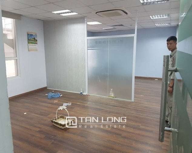 Nice office in Lang Ha street, Dong Da district, Hanoi for rent 6