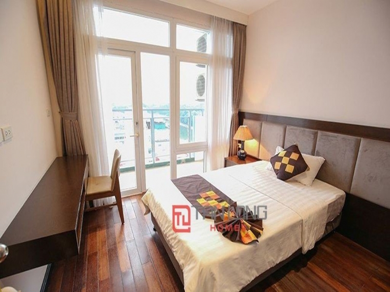 Nice service apartment 3 bedrooms in Kim Ma street for rent. 1