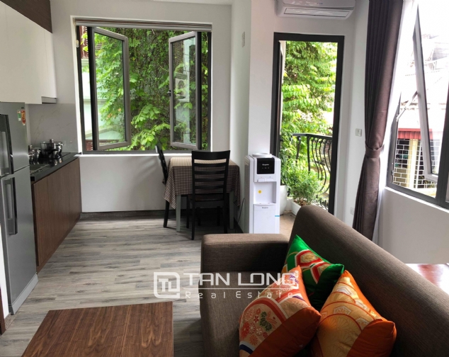 Serviced apartment for rent on Tran Quoc Hoan street 1