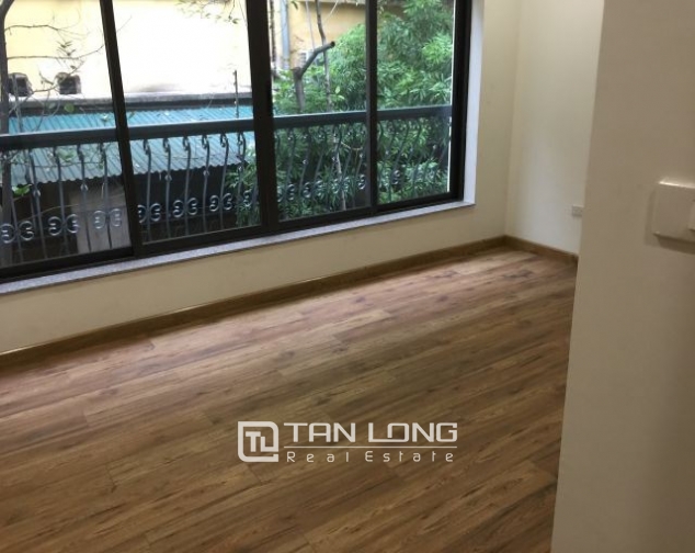 Serviced apartment in Tran Quoc Toan street, Hoan Kiem dist for lease 8