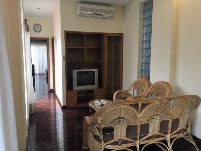 Serviced apartments in Hang Than street, Hai Ba Trung district, Hanoi for lease