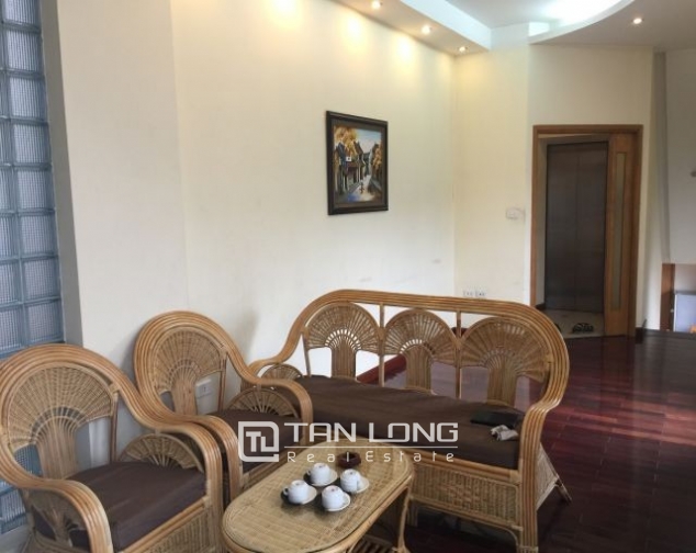 Serviced apartments in Hang Than street, Hai Ba Trung district, Hanoi for lease 1