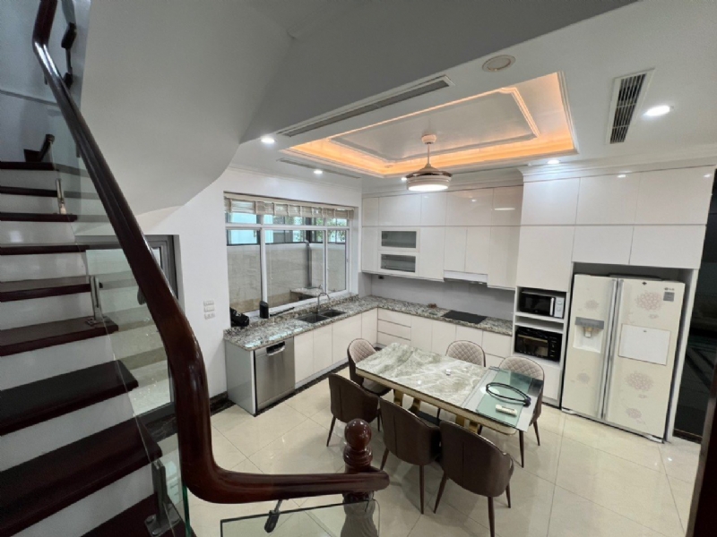 Silvery apartment for rent in Vinhomes The Harmony Long Bien 3