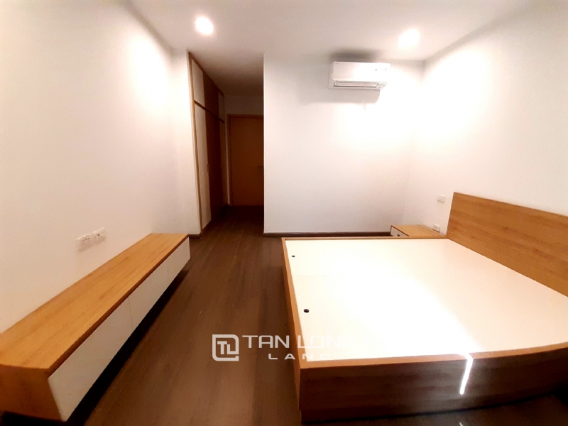 SPACIOUS 2 bedroom apartment for rent in Twin Tower, 265 Cau Giay 11