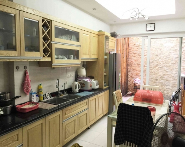 Spacious and modern 4 bedroom house for rent in Hai Ba Trung district 5