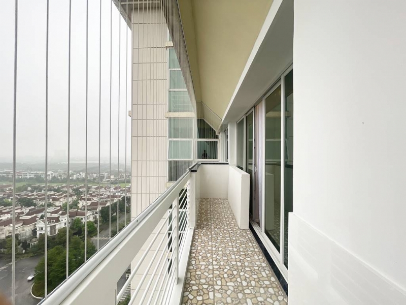 Stunning 3BR Apartment for Rent in E4 E5 Ciputra with Nice City Views 29