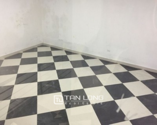 The office building in Tue Tinh street, Hai Ba Trung district for rent 5