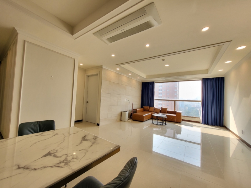 Vast apartment for rent in Starlake Tay Ho 2